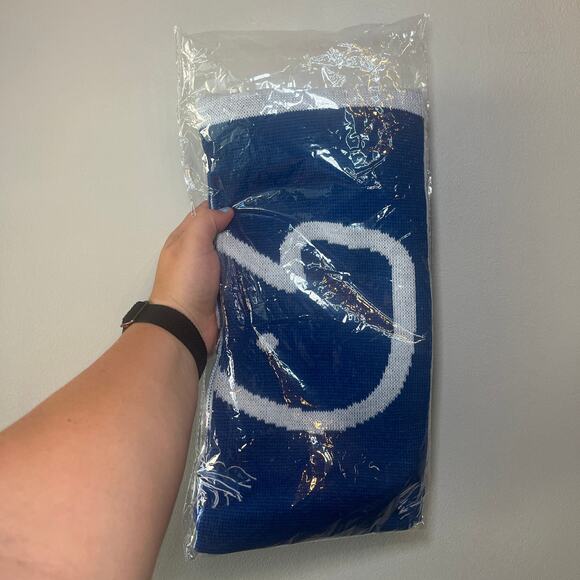 NFL Indianapolis Colts Football Striped Fringe Scarf Blue White One Size - Picture 3 of 3